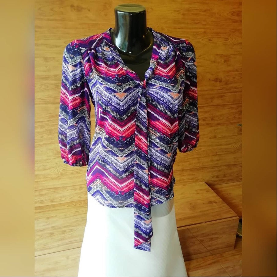 Zigzag Print Blouse - V-neck with Bow - Three-quarter Sleeve - Purple/Red/Fuchsia