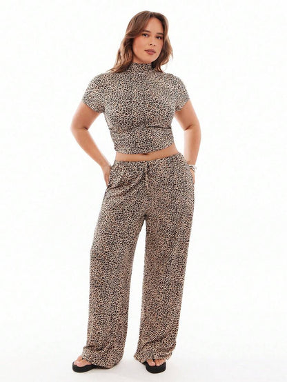 SHEIN EZwear Plus Size Retro Ruched Leopard Print Pants And T-Shirt Set