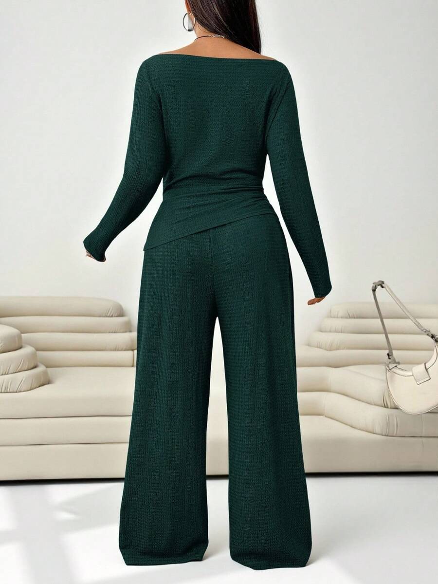 Solflare 2pcs Plus Size Textured Brown Pleated Long Sleeve Top And Pockets Pants Set Fall