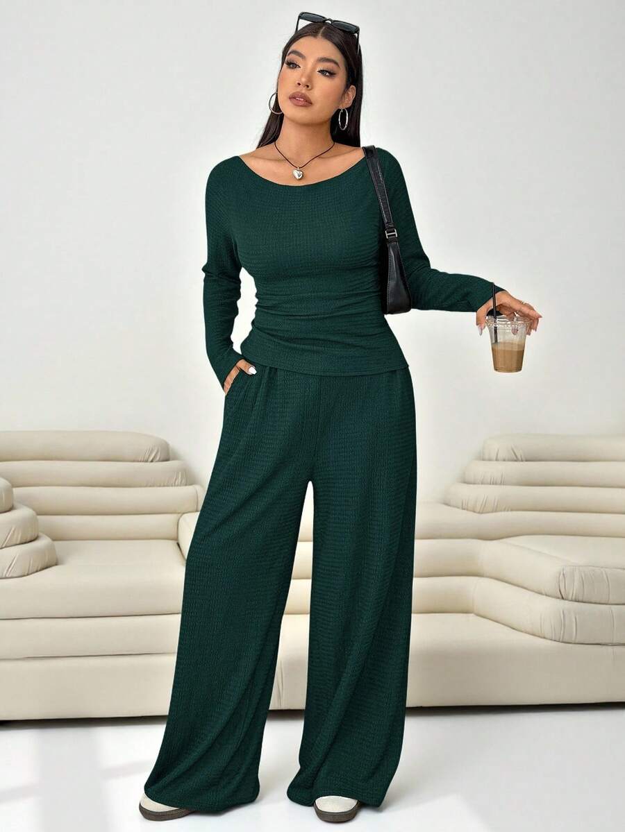 Solflare 2pcs Plus Size Textured Brown Pleated Long Sleeve Top And Pockets Pants Set Fall