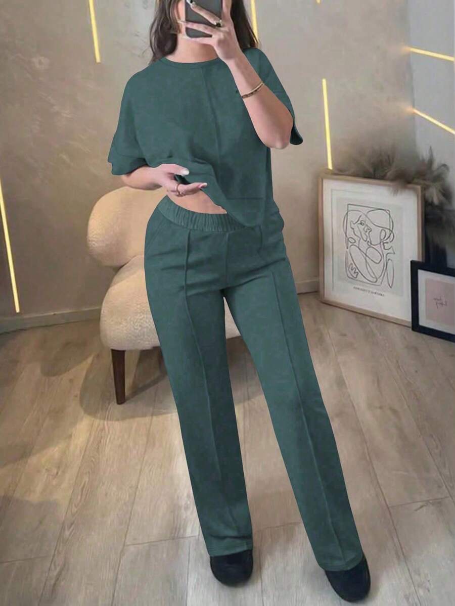 Women's 2 Pieces Casual Outfit, Comfortable Solid Color Short Sleeve Top Paired With Elastic Waist Pocket Pants, Soft Polyester-Spandex Fabric, Spring/Summer Elegant