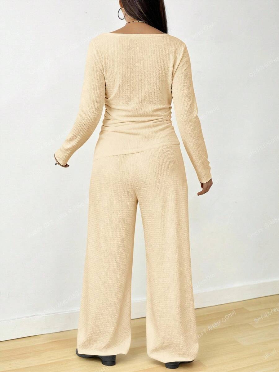 Solflare 2pcs Plus Size Textured Brown Pleated Long Sleeve Top And Pockets Pants Set Fall