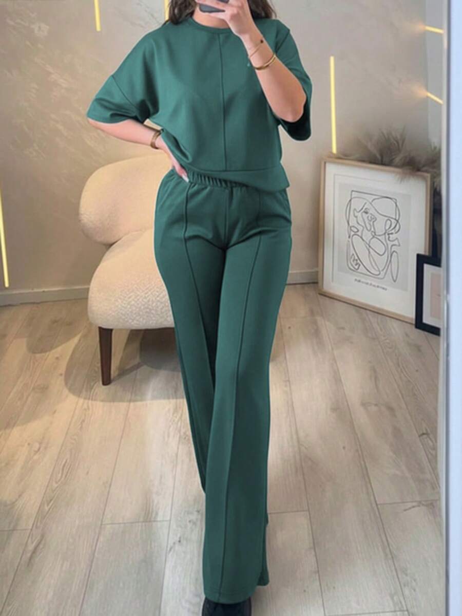 Women's 2 Pieces Casual Outfit, Comfortable Solid Color Short Sleeve Top Paired With Elastic Waist Pocket Pants, Soft Polyester-Spandex Fabric, Spring/Summer Elegant