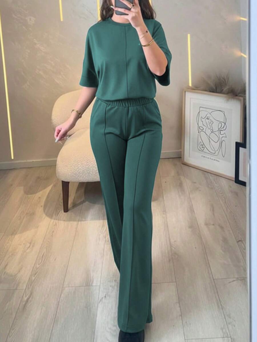 Women's 2 Pieces Casual Outfit, Comfortable Solid Color Short Sleeve Top Paired With Elastic Waist Pocket Pants, Soft Polyester-Spandex Fabric, Spring/Summer Elegant