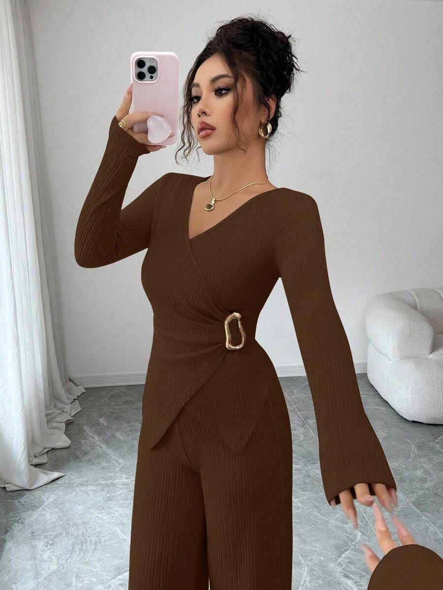 Elenzga 2pcs/Set Women's Elegant Commuter Beige Fall Winter Tea Party Solid Cross V-Neck Long Sleeve T-Shirt With Metal Buckle & Wide Leg Elastic Waist Pants