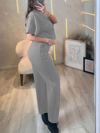 Women's 2 Pieces Casual Outfit, Comfortable Solid Color Short Sleeve Top Paired With Elastic Waist Pocket Pants, Soft Polyester-Spandex Fabric, Spring/Summer Elegant