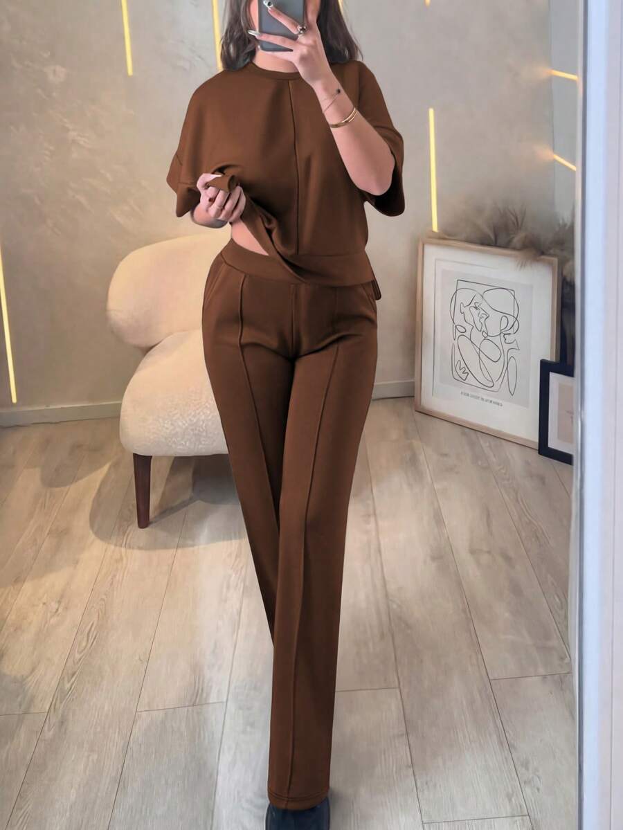 Women's 2 Pieces Casual Outfit, Comfortable Solid Color Short Sleeve Top Paired With Elastic Waist Pocket Pants, Soft Polyester-Spandex Fabric, Spring/Summer Elegant
