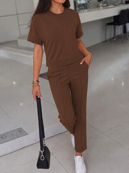 Women's 2 Pieces Casual Outfit, Comfortable Solid Color Short Sleeve Top Paired With Elastic Waist Pocket Pants, Soft Polyester-Spandex Fabric, Spring/Summer Elegant