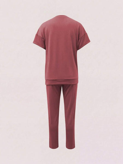 Women's 2 Pieces Casual Outfit, Comfortable Solid Color Short Sleeve Top Paired With Elastic Waist Pocket Pants, Soft Polyester-Spandex Fabric, Spring/Summer Elegant