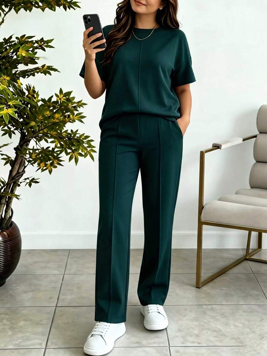 Women's 2 Pieces Casual Outfit, Comfortable Solid Color Short Sleeve Top Paired With Elastic Waist Pocket Pants, Soft Polyester-Spandex Fabric, Spring/Summer Elegant