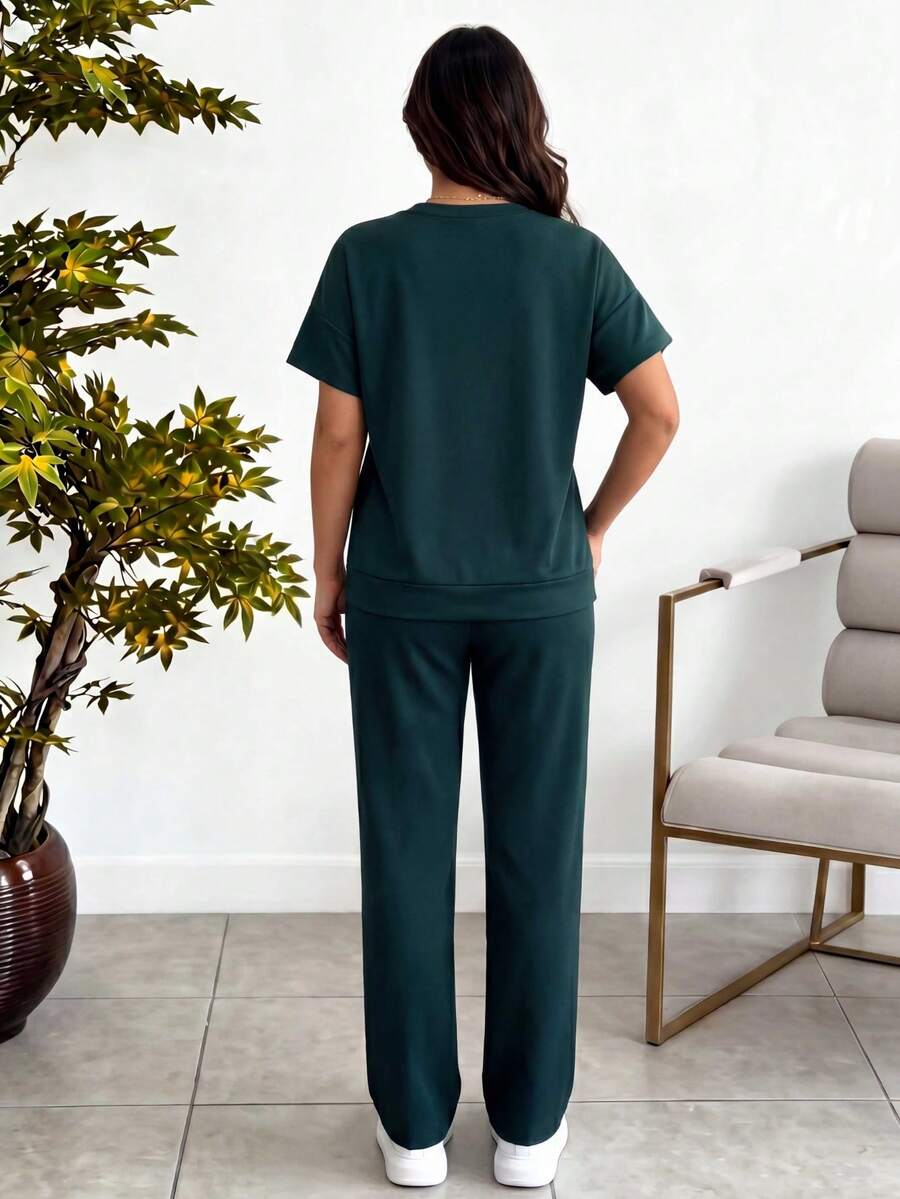 Women's 2 Pieces Casual Outfit, Comfortable Solid Color Short Sleeve Top Paired With Elastic Waist Pocket Pants, Soft Polyester-Spandex Fabric, Spring/Summer Elegant
