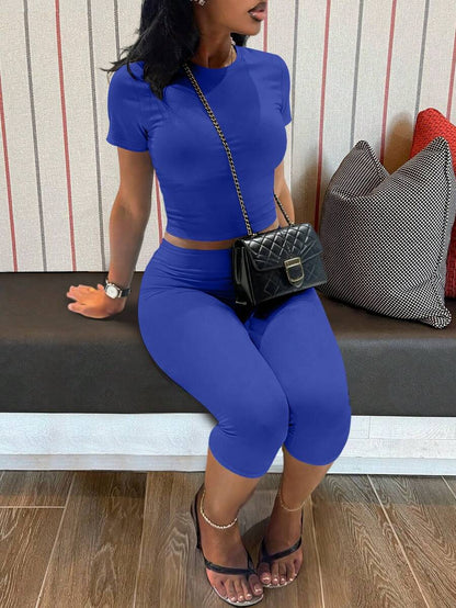LovelyWholesale Women's Casual Crew Neck Short Sleeve Solid Color T-Shirt & 3/4 Length Pants Black 2 Pieces Set Summer Outfit Elegant