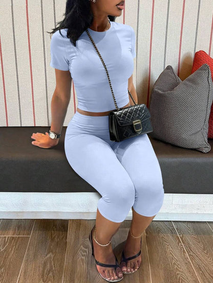 LovelyWholesale Women's Casual Crew Neck Short Sleeve Solid Color T-Shirt & 3/4 Length Pants Black 2 Pieces Set Summer Outfit Elegant