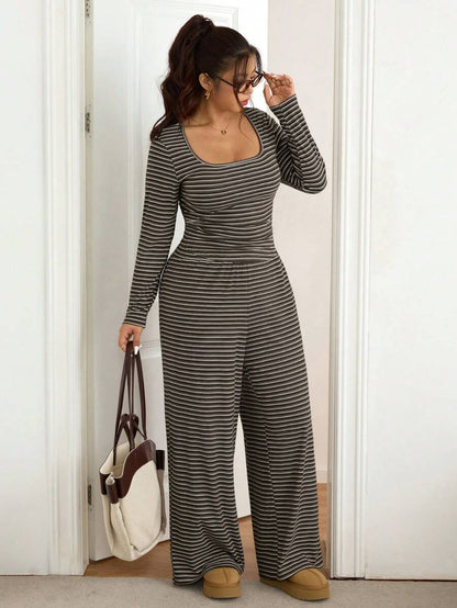 Lounesse Plus Size Women Solid Color Square Neck Long Sleeve T-Shirt And Pants Casual 2 Pieces Set Casual Daily Going Out 2 Pieces Sets Casual School Outfit Set