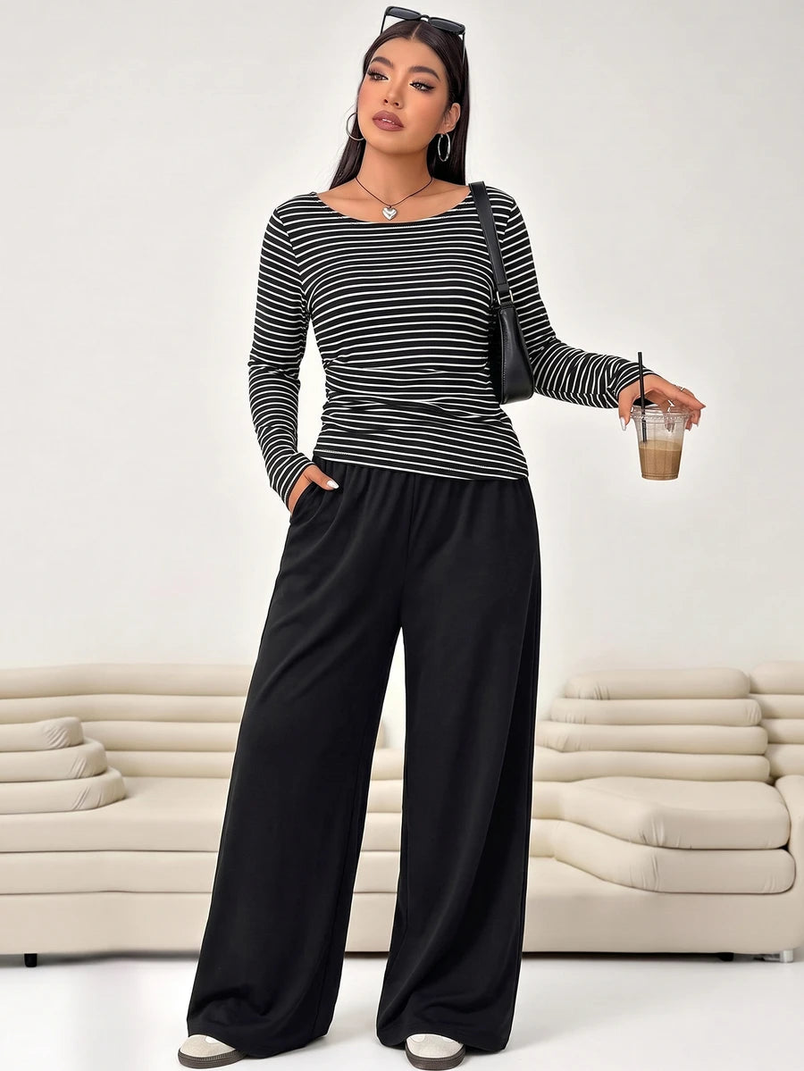 Solflare 2pcs Plus Size Textured Brown Pleated Long Sleeve Top And Pockets Pants Set Fall