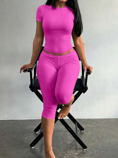 LovelyWholesale Women's Casual Crew Neck Short Sleeve Solid Color T-Shirt & 3/4 Length Pants Black 2 Pieces Set Summer Outfit Elegant