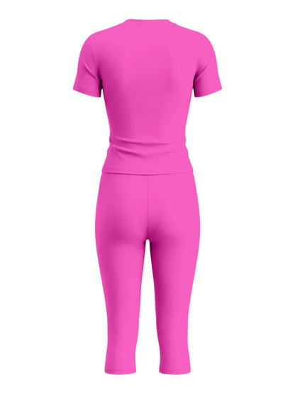 LovelyWholesale Women's Casual Crew Neck Short Sleeve Solid Color T-Shirt & 3/4 Length Pants Black 2 Pieces Set Summer Outfit Elegant