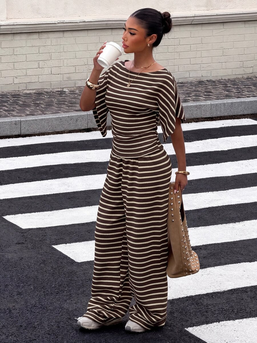 SHEIN EZwear Women's Solid Color Pleated Top And Elastic Waist Long Pants Casual Daily Set Brunch Dark Brown Summer