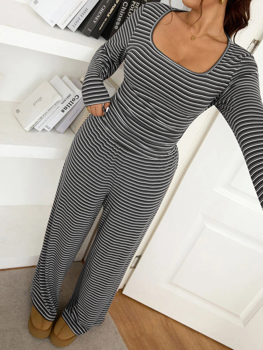 Lounesse Plus Size Women Solid Color Square Neck Long Sleeve T-Shirt And Pants Casual 2 Pieces Set Casual Daily Going Out 2 Pieces Sets Casual School Outfit Set