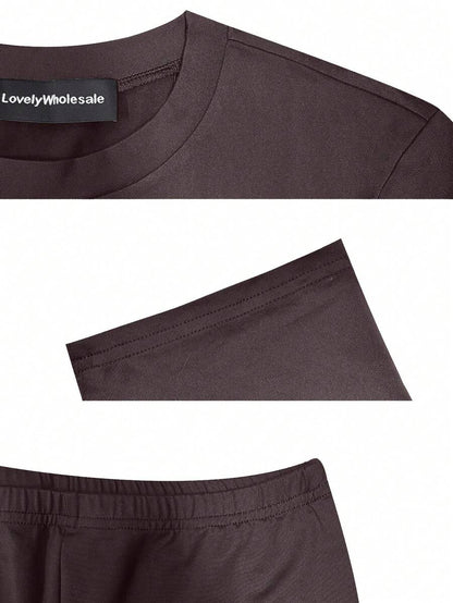 LovelyWholesale Women's Casual Crew Neck Short Sleeve Solid Color T-Shirt & 3/4 Length Pants Black 2 Pieces Set Summer Outfit Elegant