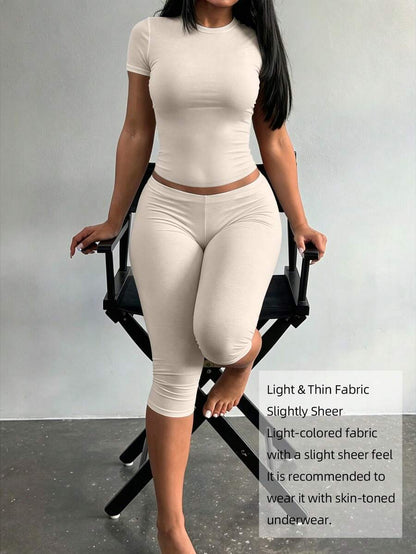 LovelyWholesale Women's Casual Crew Neck Short Sleeve Solid Color T-Shirt & 3/4 Length Pants Black 2 Pieces Set Summer Outfit Elegant