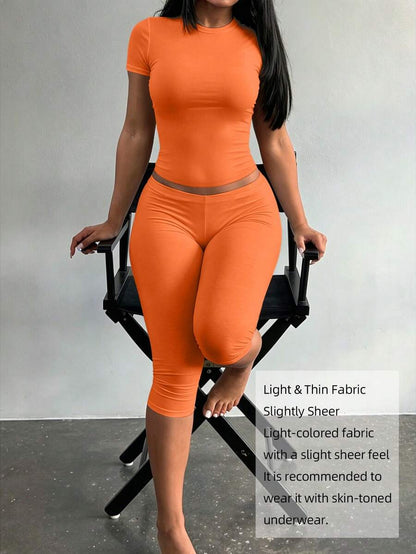 LovelyWholesale Women's Casual Crew Neck Short Sleeve Solid Color T-Shirt & 3/4 Length Pants Black 2 Pieces Set Summer Outfit Elegant