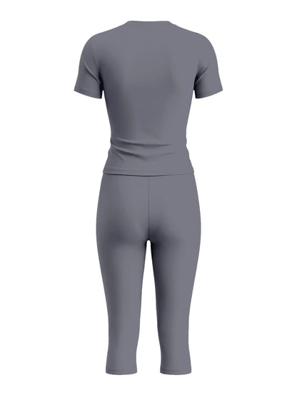 LovelyWholesale Women's Casual Crew Neck Short Sleeve Solid Color T-Shirt & 3/4 Length Pants Black 2 Pieces Set Summer Outfit Elegant