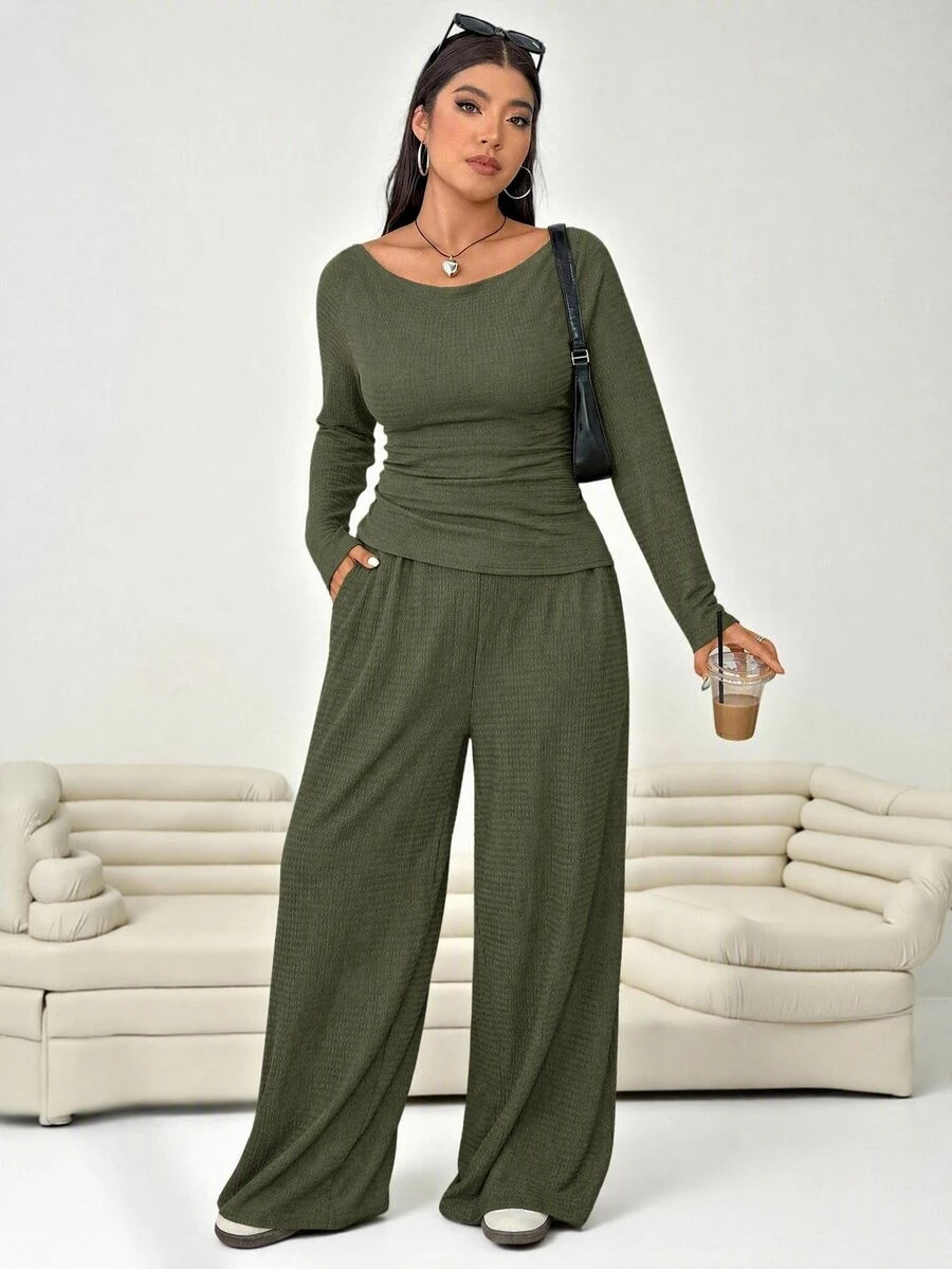 Solflare 2pcs Plus Size Textured Brown Pleated Long Sleeve Top And Pockets Pants Set Fall
