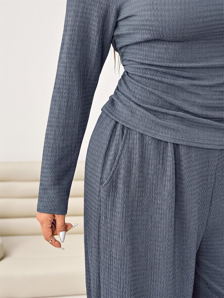 Solflare 2pcs Plus Size Textured Brown Pleated Long Sleeve Top And Pockets Pants Set Fall