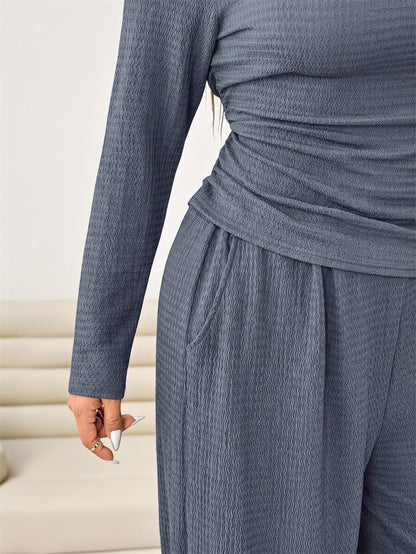 Solflare 2pcs Plus Size Textured Brown Pleated Long Sleeve Top And Pockets Pants Set Fall