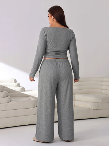 Solflare 2pcs Plus Size Textured Brown Pleated Long Sleeve Top And Pockets Pants Set Fall